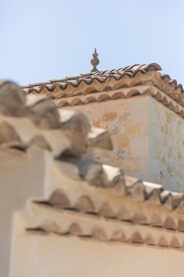 Le Mas Des Alexandrins Uzès Exterior foto