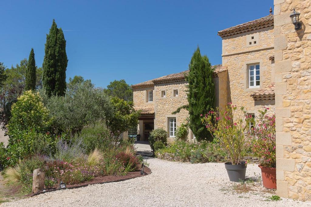 Le Mas Des Alexandrins Uzès Exterior foto