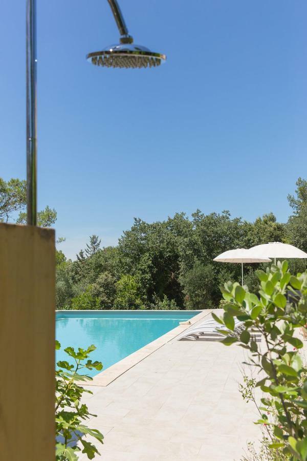 Le Mas Des Alexandrins Uzès Exterior foto