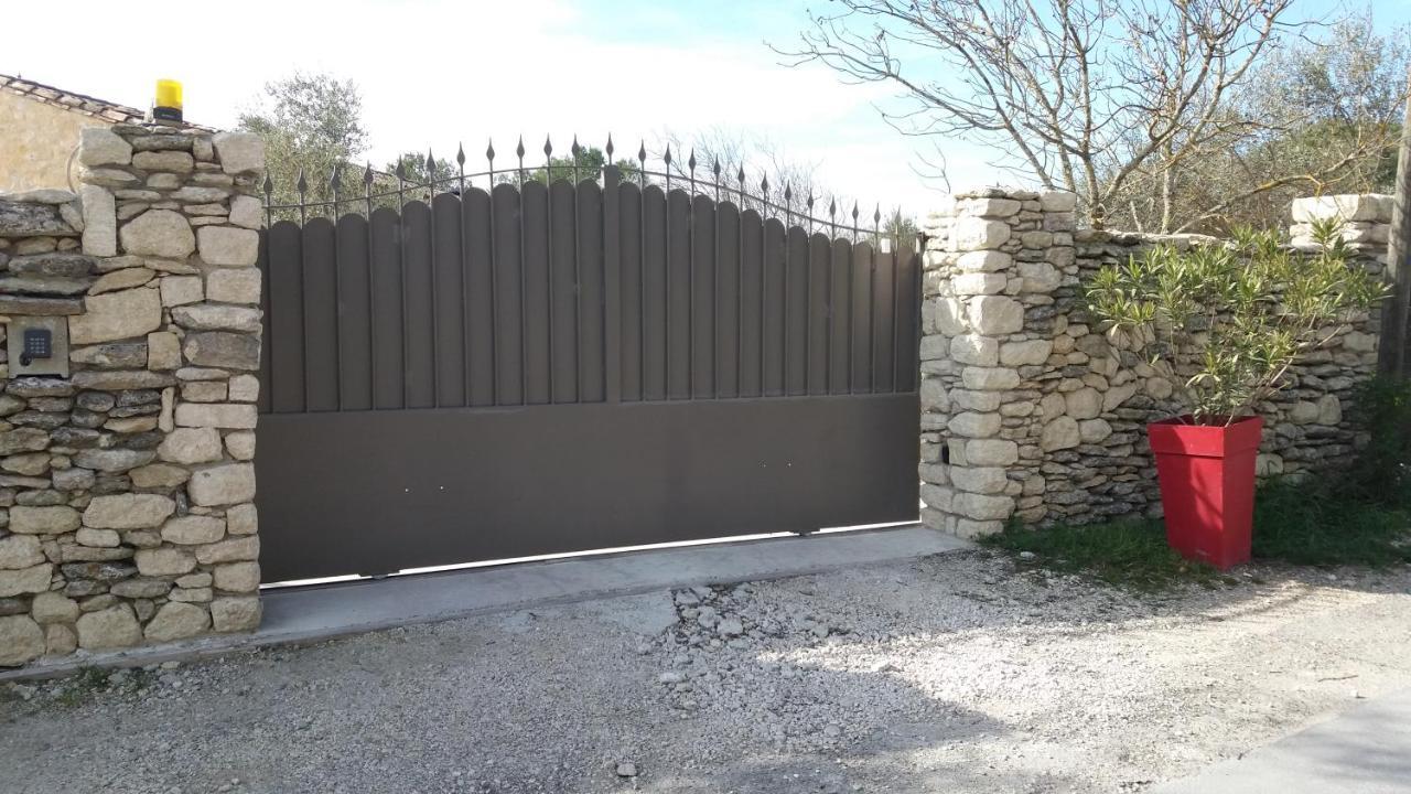 Le Mas Des Alexandrins Uzès Exterior foto